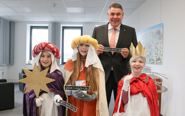 01-06-Sternsinger-im-Kreishaus-Foto-Max-Rolke-Kreis-Unna-2