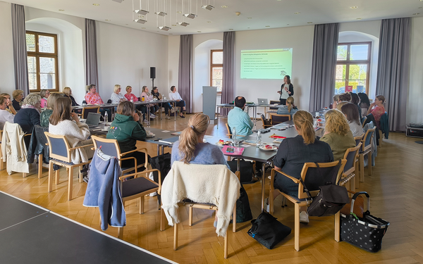 05-21-Mehrsprachigkeit-KI-Foto-Kreis-Unna