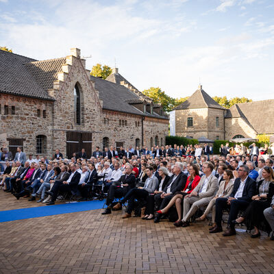 Bild vergr&ouml;&szlig;ern: 2026-09-15_Wirtschaftsempfang_KreisUnna_091