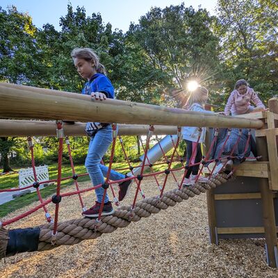 Bild vergrößern: 09-15 Spielplatz Sonnenschule 3 Foto Max Rolke Kreis Unna (3)