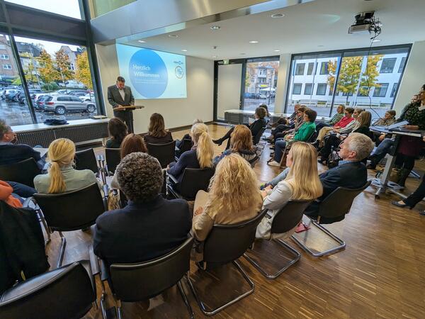 Landrat Löhr eröffnet Feierstunde