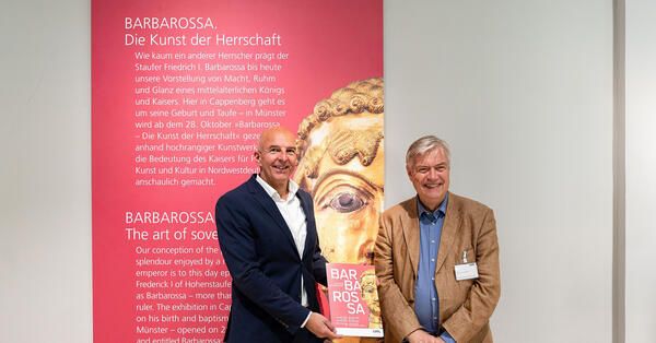 Foto: Dr. Georg Lunemann, LWL-Direktor (l.) und Dr. Hermann Arnhold, Direktor LWL-Museum für Kunst und Kultur stellten die Ausstellung vor.