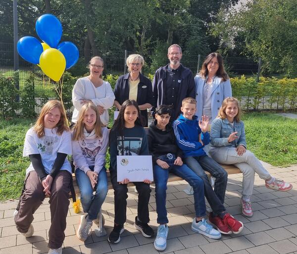 Übergabe Freundschaftsbank Jakob-Muth-Schule