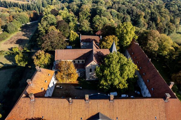 Bild vergrößern: Stiftskirche im Innenhof von Cappenberg