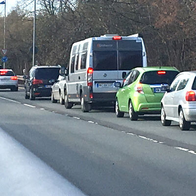 Stau - Landstraße - Foto Birgit Kalle - Kreis Unna